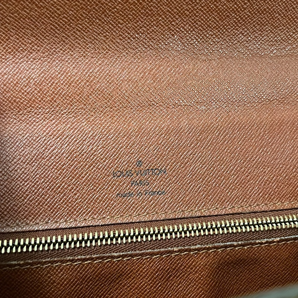 Louis Vuitton Vintage Pre-owned Monceau 28 Crossbody/Shoulder Bag - Picture 8 of 17